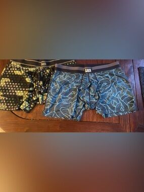 Saxx Men's Blue Leaf Pattern Boxer Briefsr 2 pair L